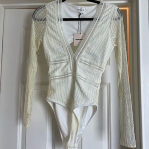 DEEP V BODYSUIT WHITE LACE